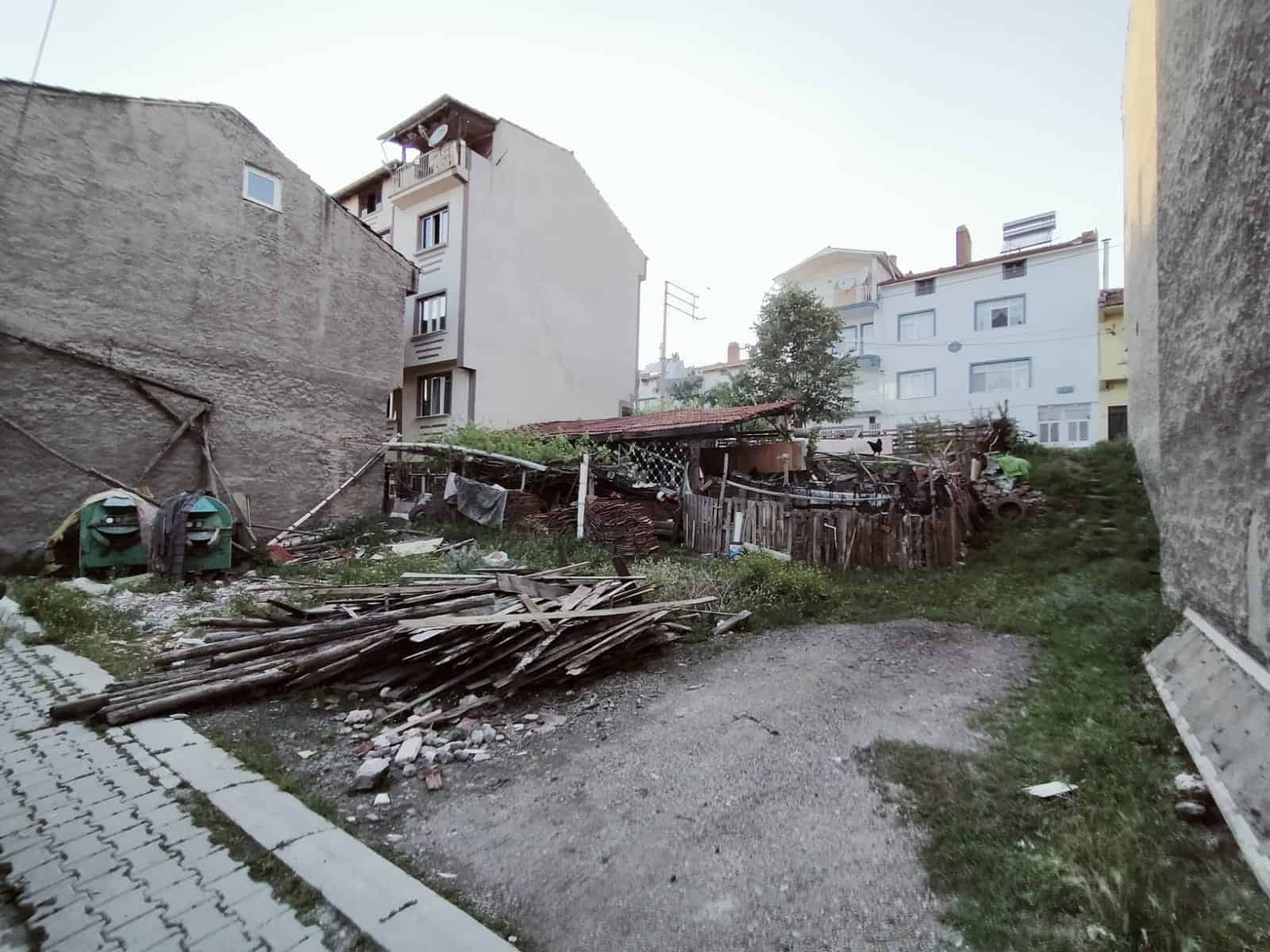 KÜTAHYA / TAVŞANLI / ÇUKURKÖY’DE SATILIK ARSA (UNSUR YAPI & EMLAK )